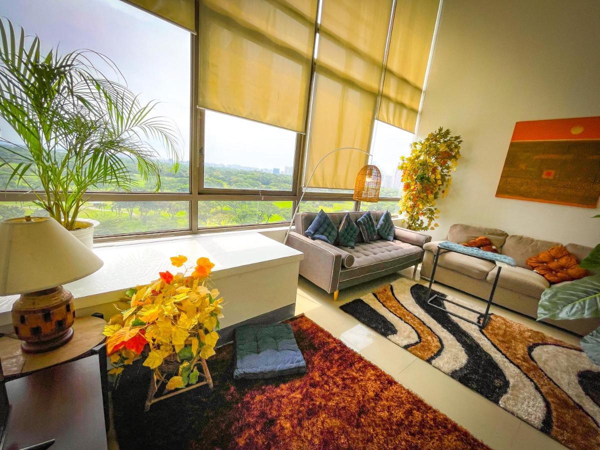 Spacious Loft In Bgc With Golf And Sunset View Manila Exterior photo